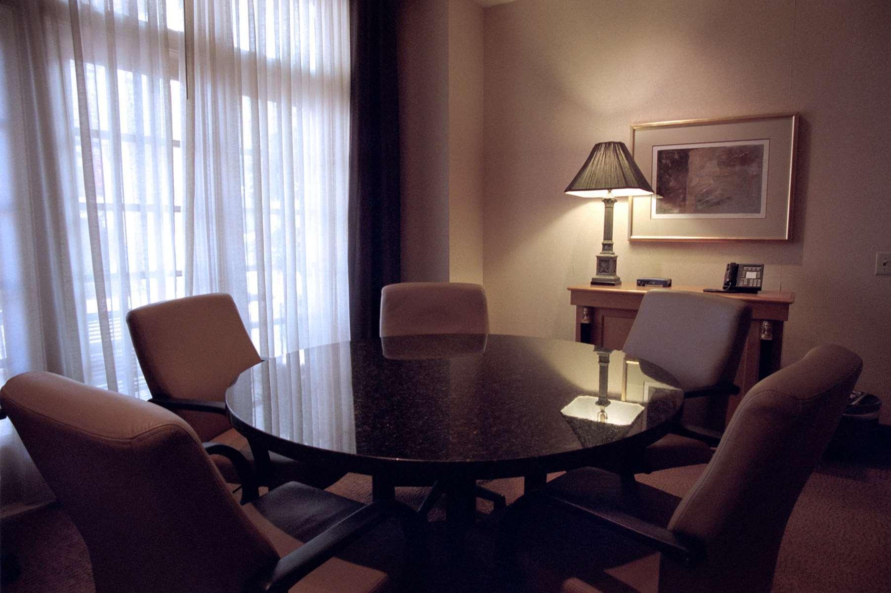 מלון Doubletree By Hilton Charlotte Uptown מראה חיצוני תמונה